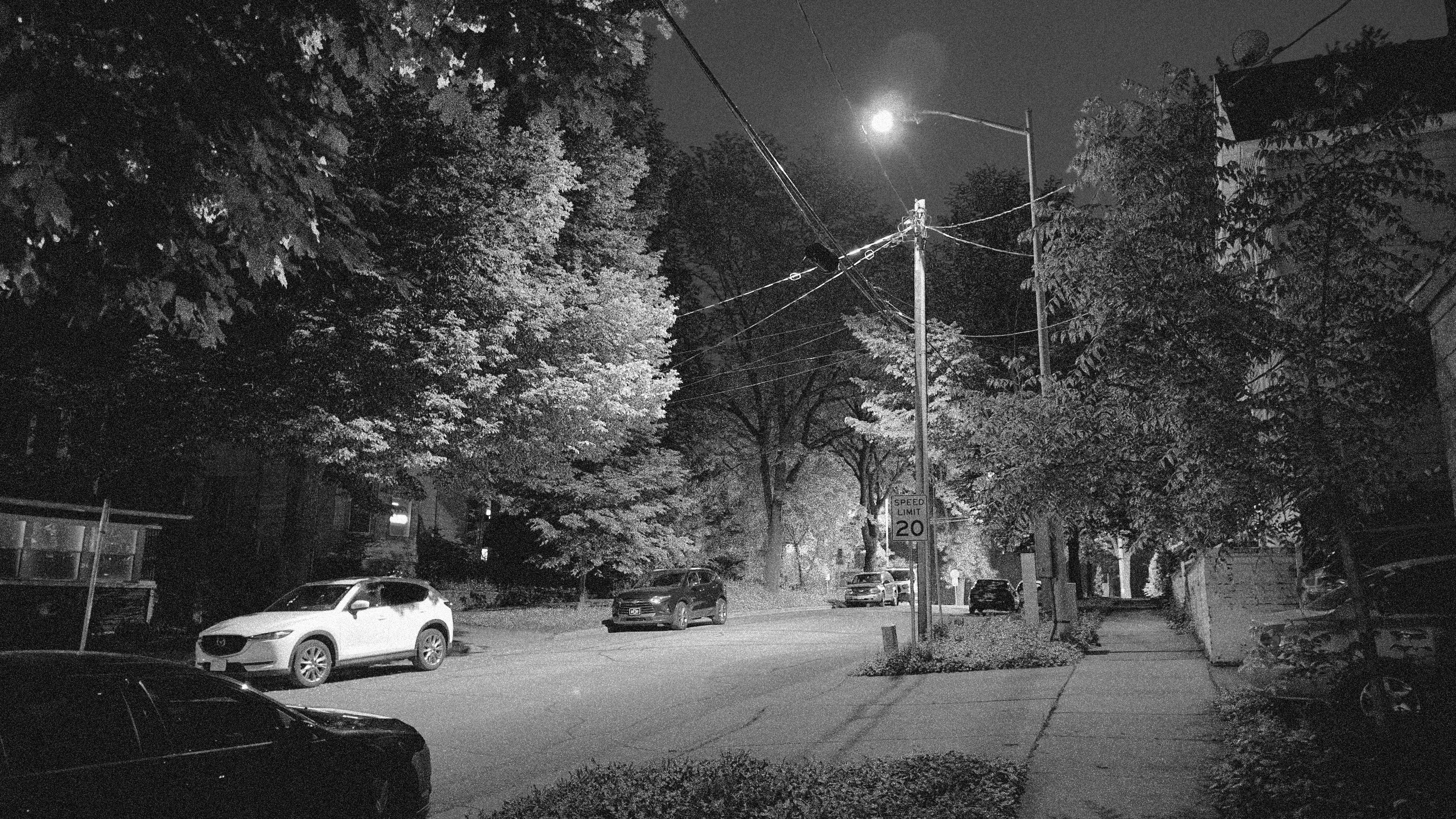 NIGHTIME STREETLAMP